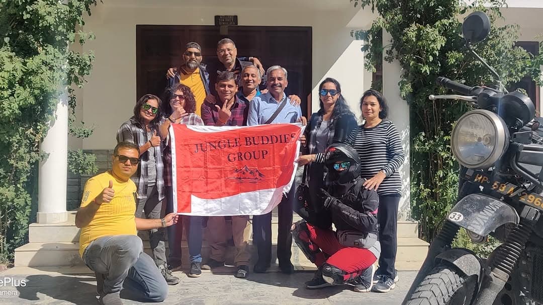 Group tour guests at Tow Dhey Hotel